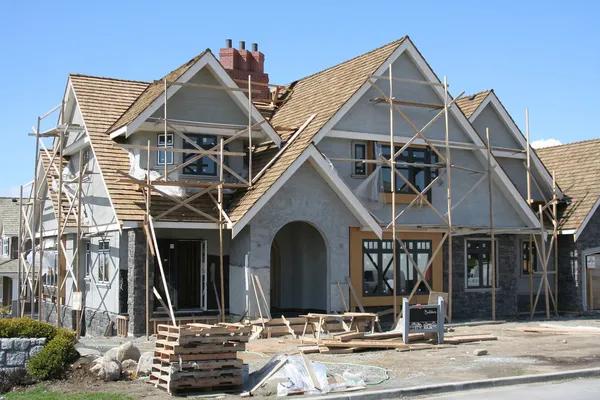 Experienced Roofing Contractor Syracuse for Flat and Shingle Roofs