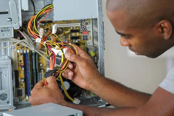 Get Professional Help with Electrician Service Lansdowne Today