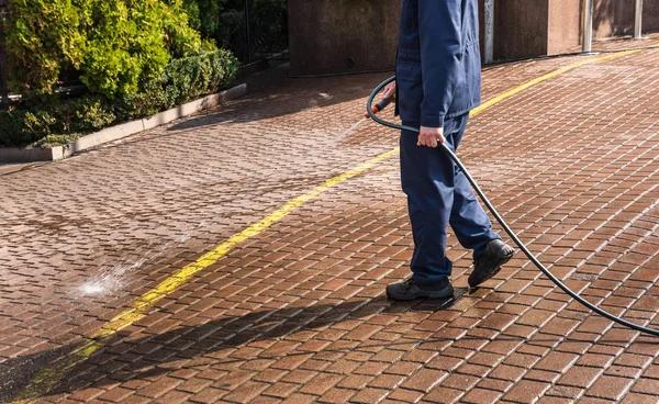 Pressure Washing Service vs. DIY Cleaning: Pros and Cons