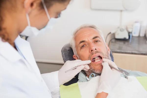 How Dentists Detect Oral Health Problems Early Before Symptoms Appear