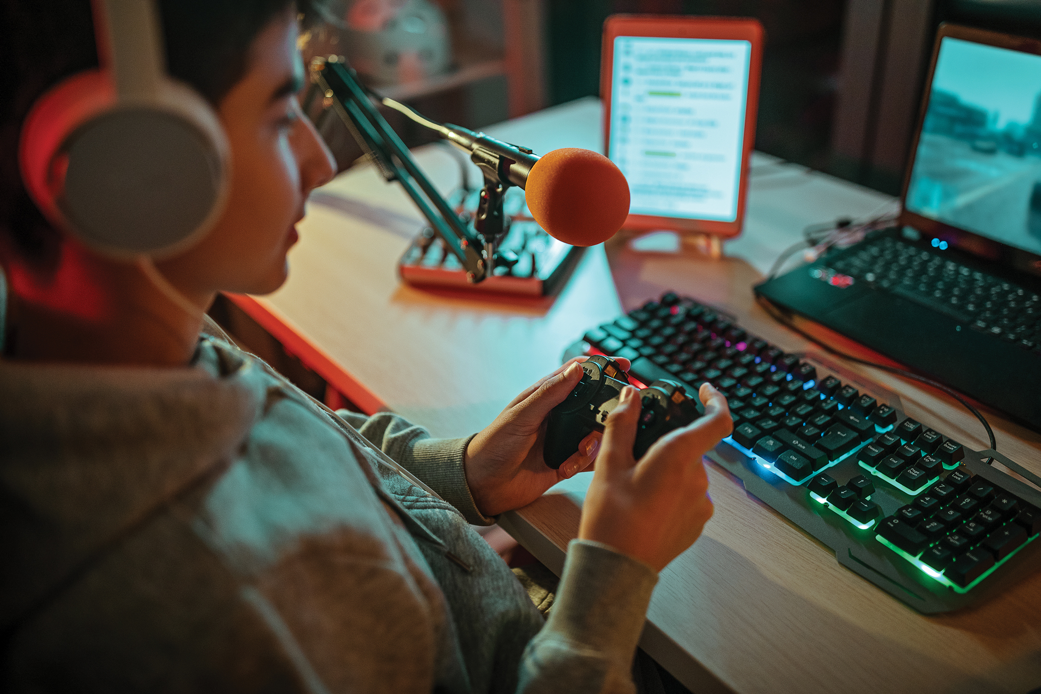 Advanced Features Breakdown of Apex Cheat Platform